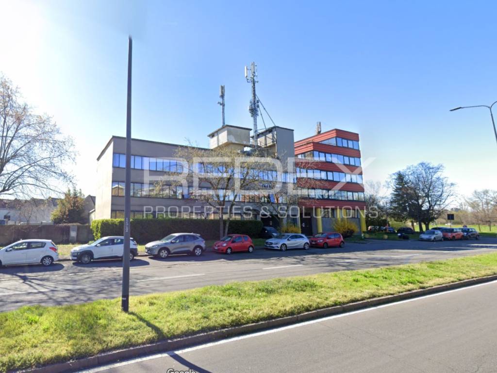 intera palazzina in vendita a Milano in zona Bicocca