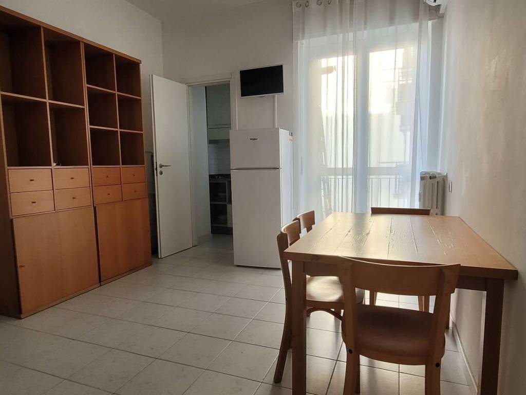 appartamento in vendita a Milano in zona Lorenteggio