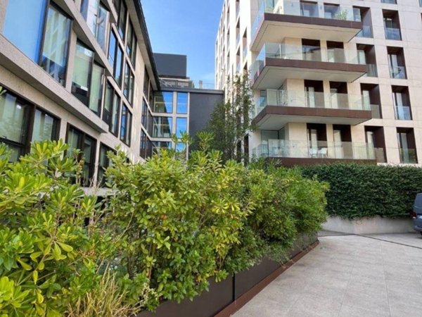 appartamento in vendita a Milano in zona Guastalla