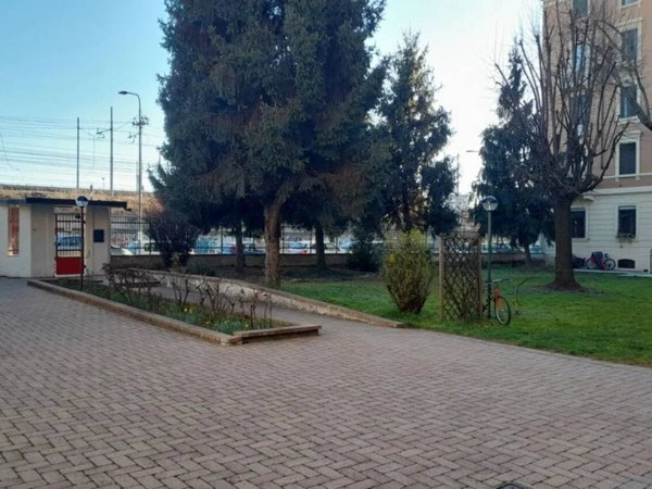 appartamento in vendita a Milano in zona Lambrate