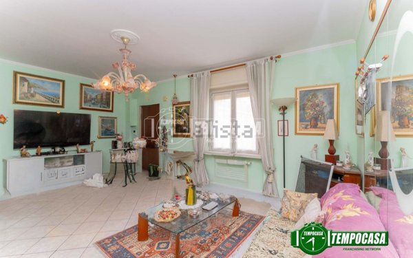 appartamento in vendita a Milano in zona Baggio