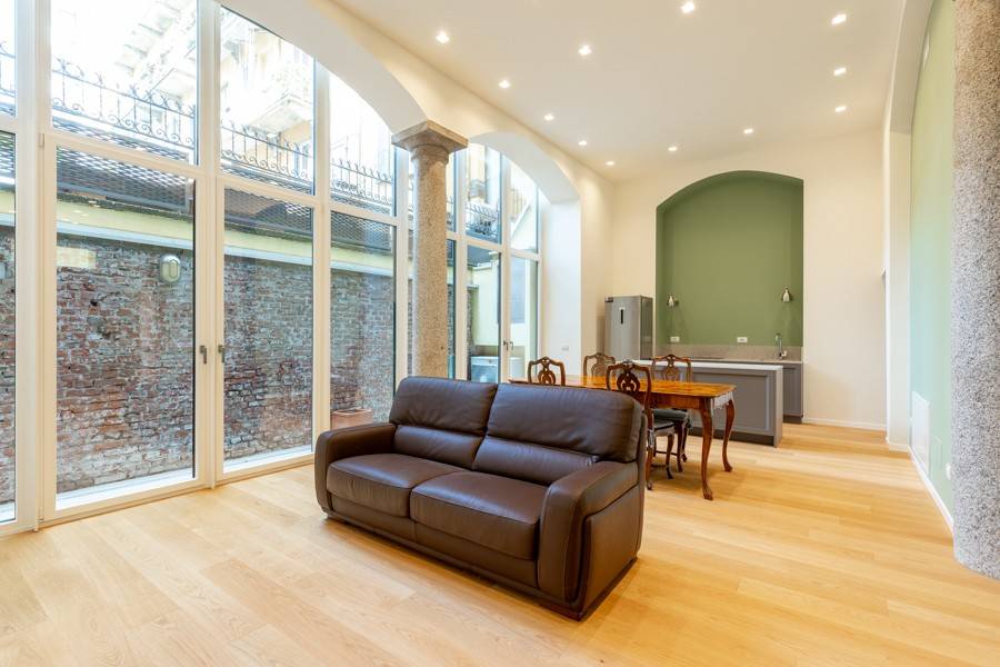 appartamento in vendita a Milano in zona Bocconi