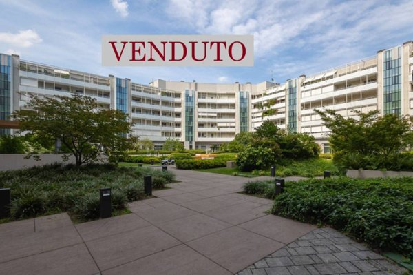 appartamento in vendita a Milano in zona Sempione