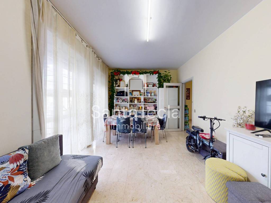 appartamento in vendita a Milano in zona Città Studi