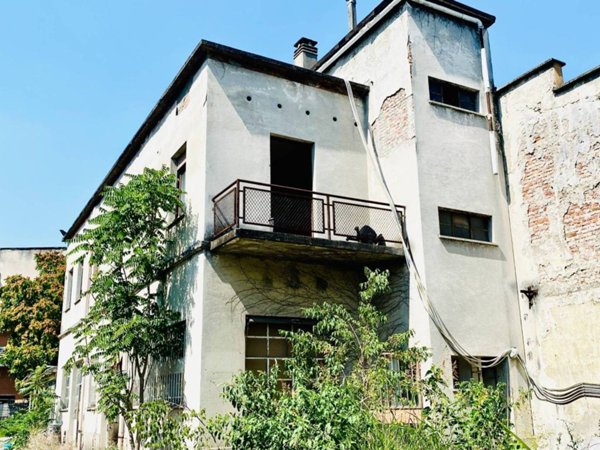 intera palazzina in vendita a Milano in zona Bovisa