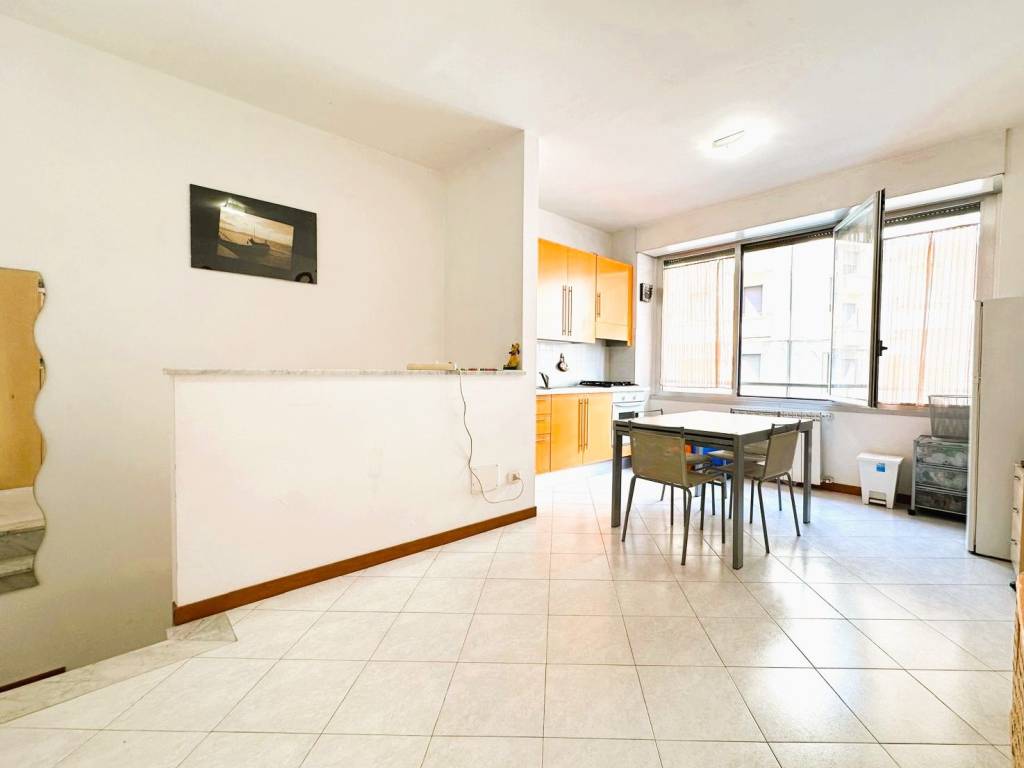 appartamento in vendita a Milano in zona Città Studi