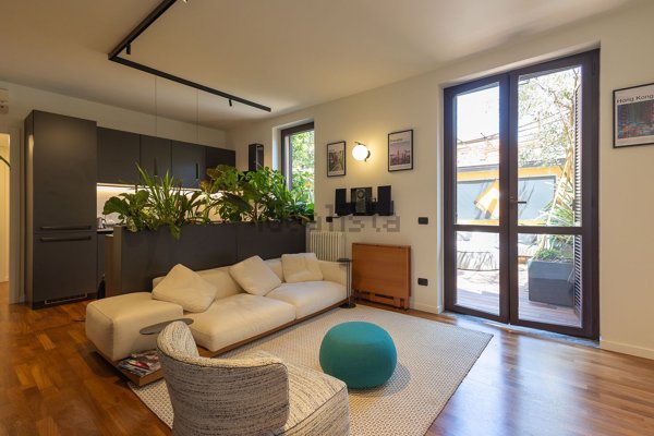 appartamento in vendita a Milano in zona Porta Genova