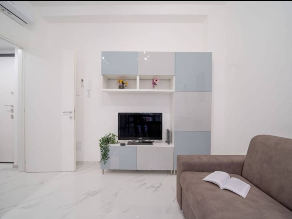 appartamento in vendita a Milano in zona Adriano