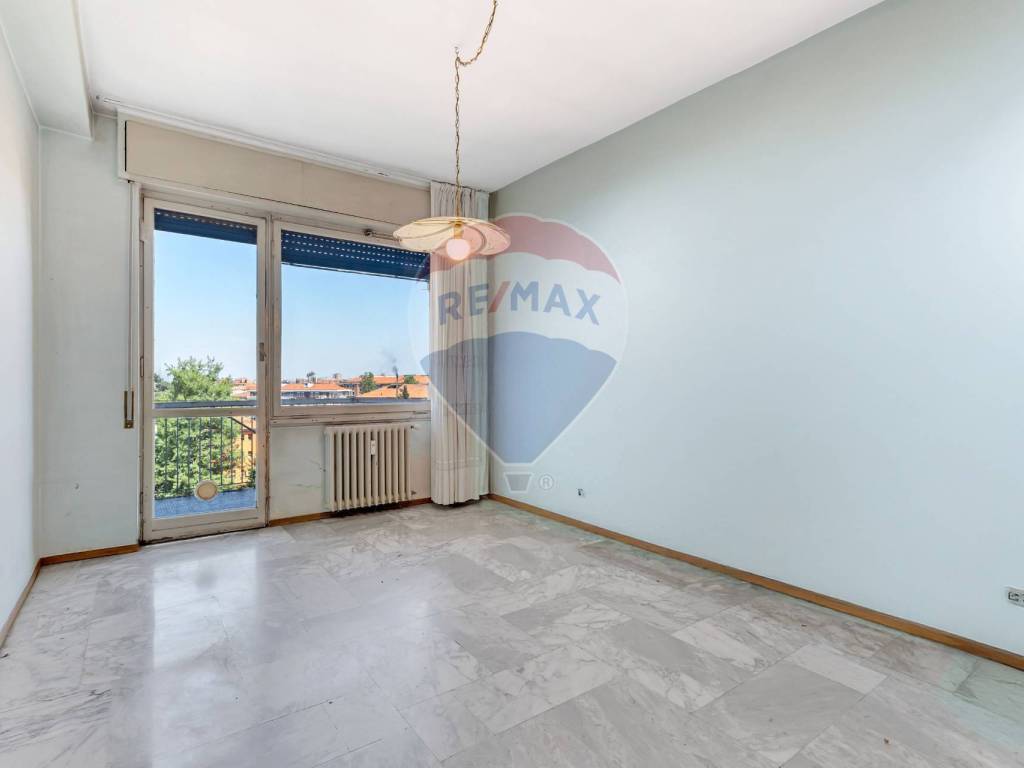 appartamento in vendita a Milano in zona Baggio