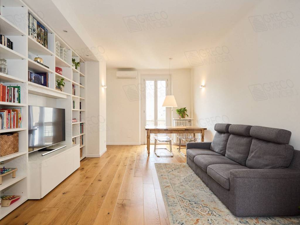 appartamento in vendita a Milano in zona Segnano