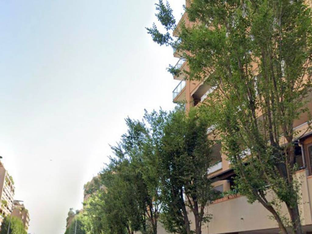 negozio in vendita a Milano in zona Crescenzago