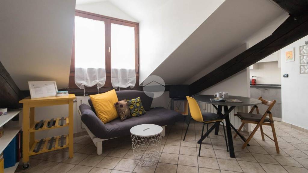 appartamento in vendita a Milano in zona Isola