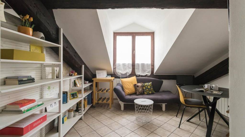 appartamento in vendita a Milano in zona Isola