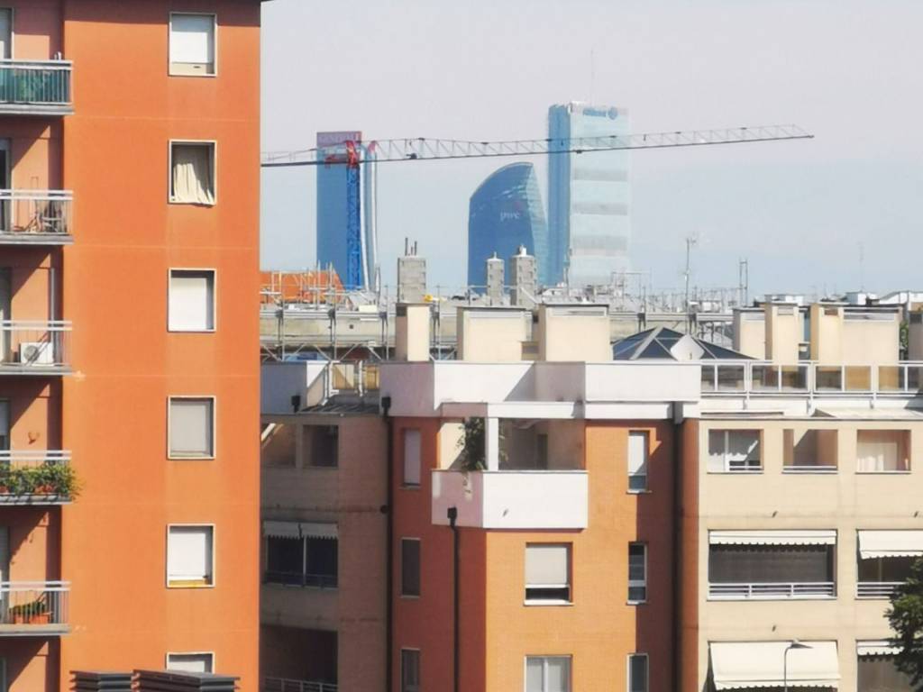 appartamento in vendita a Milano in zona Famagosta