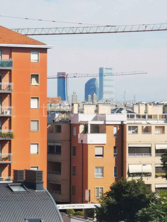 appartamento in vendita a Milano in zona Barona