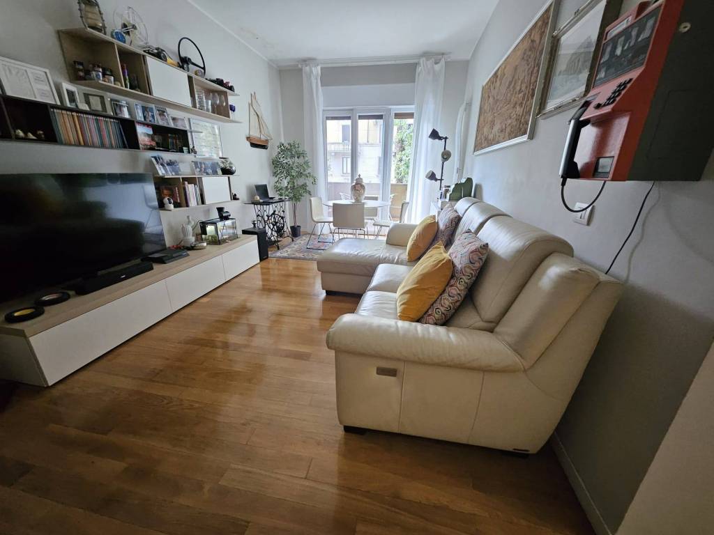 appartamento in vendita a Milano in zona Barona