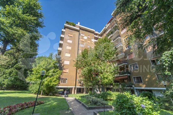 appartamento in vendita a Milano in zona Sempione