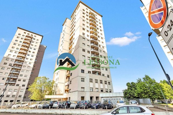appartamento in vendita a Milano in zona Quarto Oggiaro