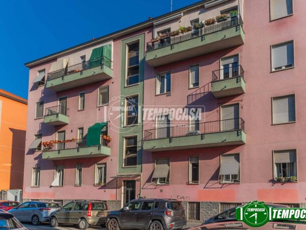 appartamento in vendita a Milano in zona Montalbino