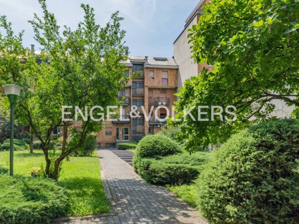 appartamento in vendita a Milano in zona Rottole