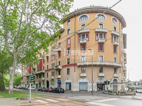 appartamento in vendita a Milano in zona Montalbino