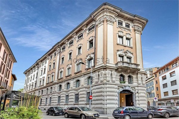 appartamento in vendita a Milano in zona Sant'Ambrogio