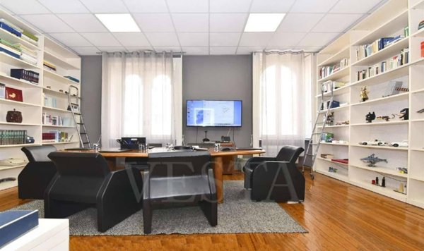 casa indipendente in vendita a Milano in zona Stazione Centrale