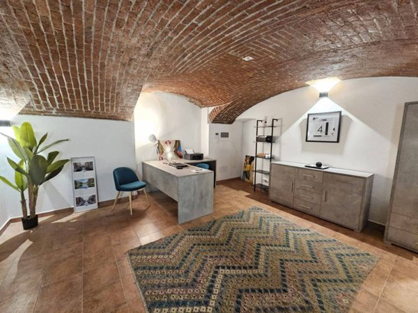 negozio in vendita a Milano in zona Vigentino