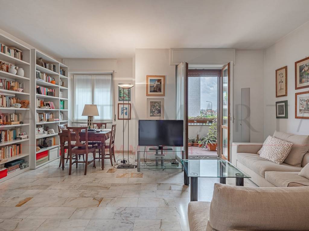 appartamento in vendita a Milano in zona Solari
