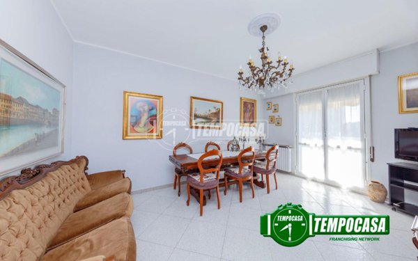 appartamento in vendita a Milano in zona Quartiere degli Olmi