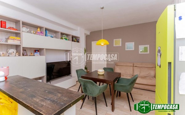 appartamento in vendita a Milano in zona Baggio