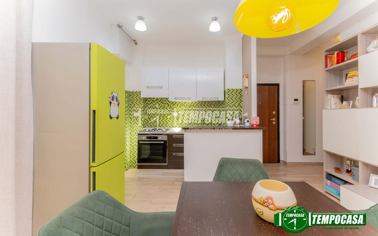 appartamento in vendita a Milano in zona Baggio