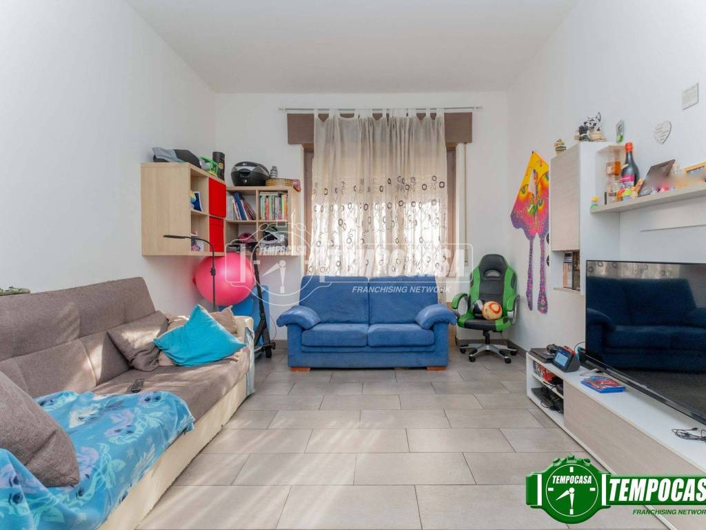 appartamento in vendita a Milano in zona Forze Armate