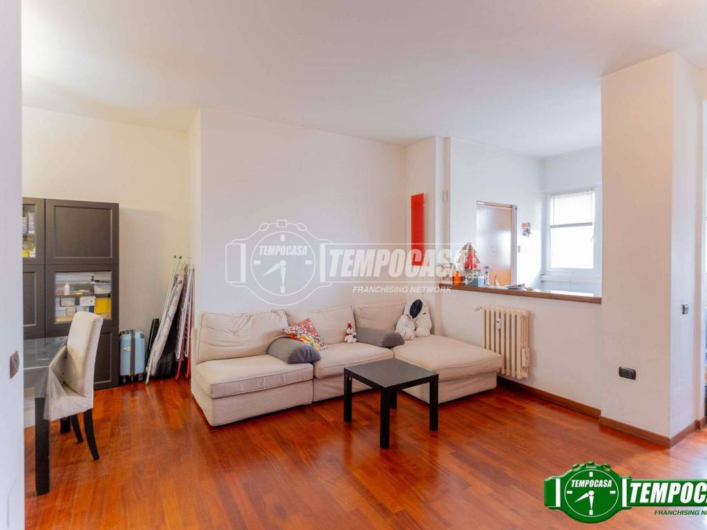appartamento in vendita a Milano in zona Baggio