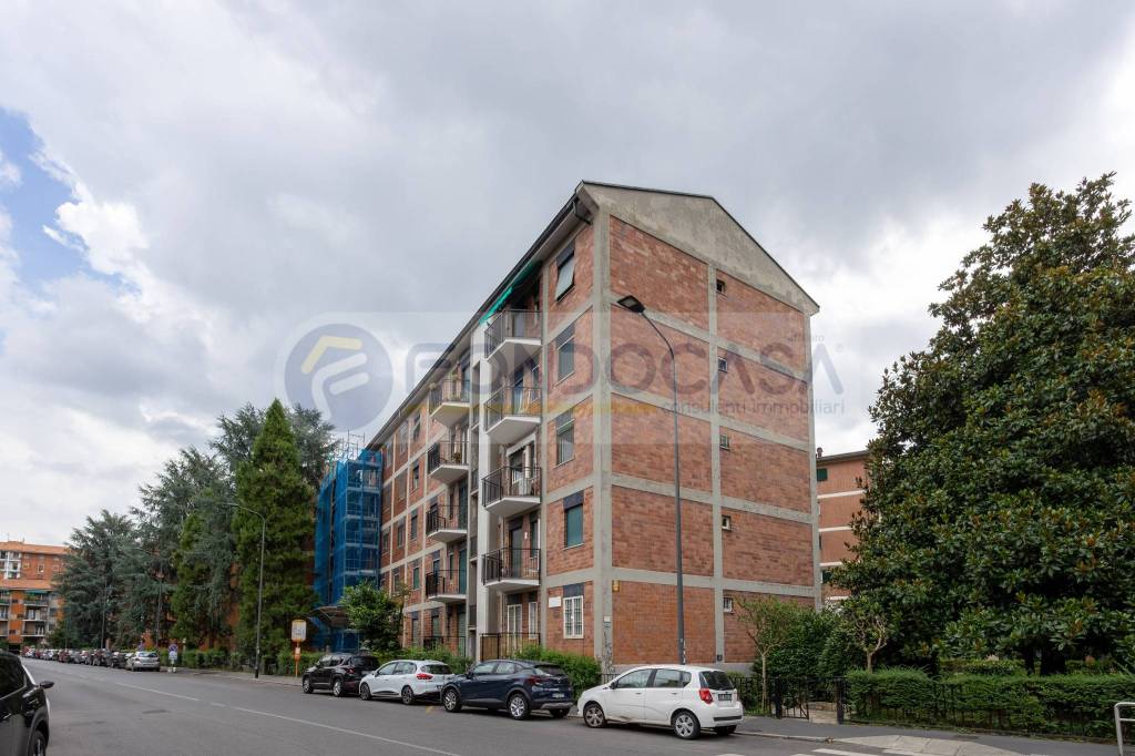 appartamento in vendita a Milano in zona Feltre