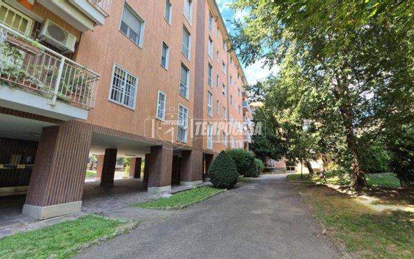 appartamento in vendita a Milano in zona Forlanini