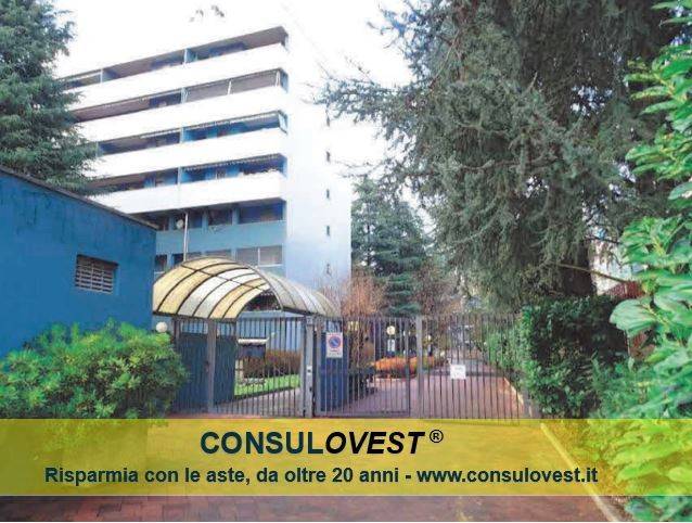 appartamento in vendita a Milano in zona Quarto Cagnino