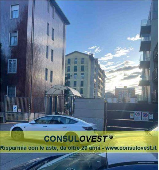 appartamento in vendita a Milano in zona San Cristoforo