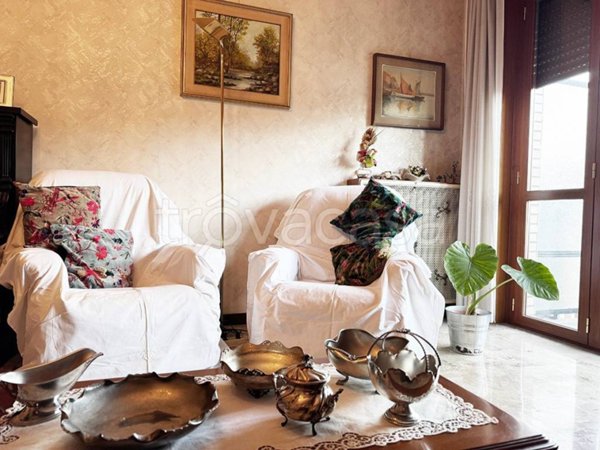 appartamento in vendita a Milano in zona Dergano