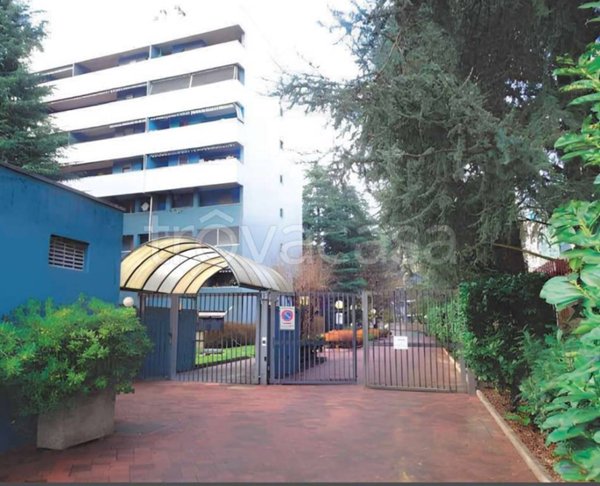 appartamento in vendita a Milano in zona Quarto Cagnino