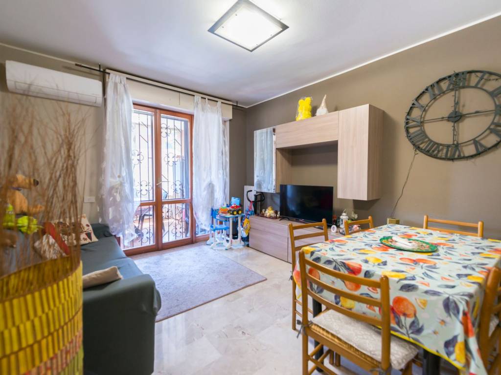 appartamento in vendita a Milano in zona Gratosoglio