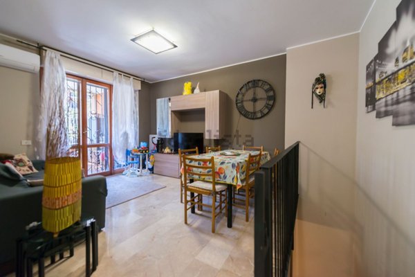 appartamento in vendita a Milano in zona Gratosoglio