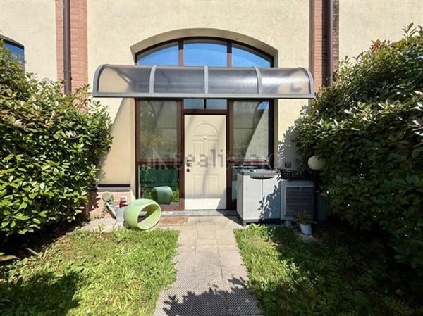 appartamento in vendita a Milano in zona Vigentino