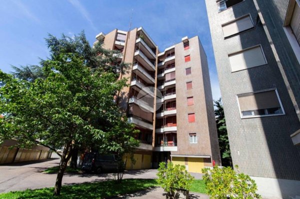 appartamento in vendita a Milano in zona Baggio