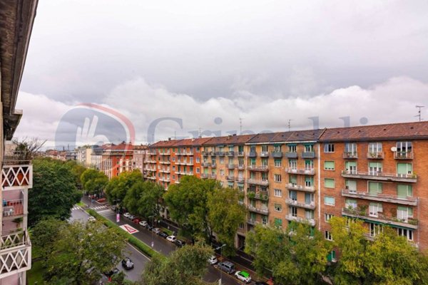 appartamento in vendita a Milano in zona Bocconi