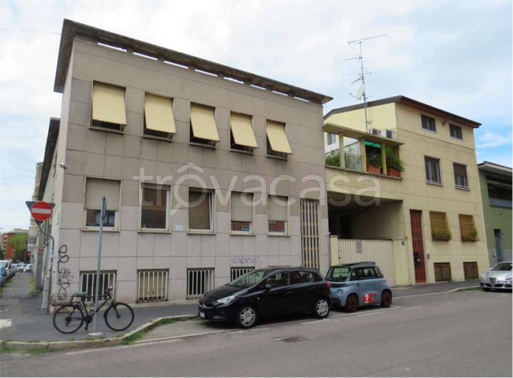 appartamento in vendita a Milano in zona Bovisa