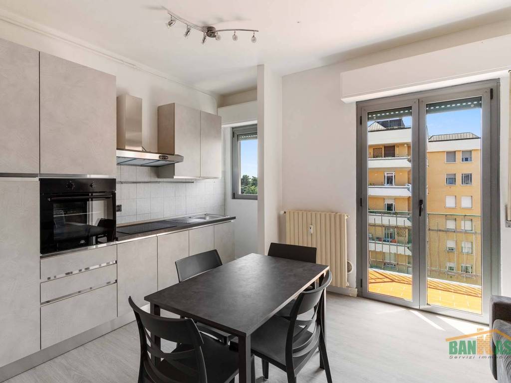 appartamento in vendita a Milano in zona Niguarda