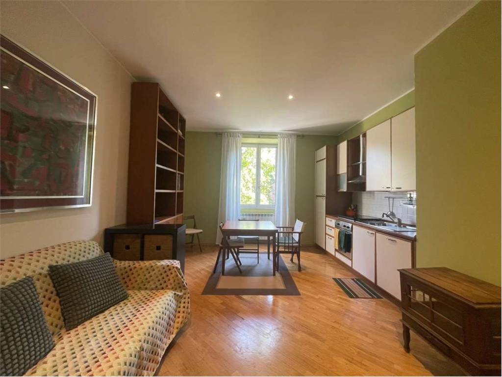 appartamento in vendita a Milano in zona Piazzale Lodi