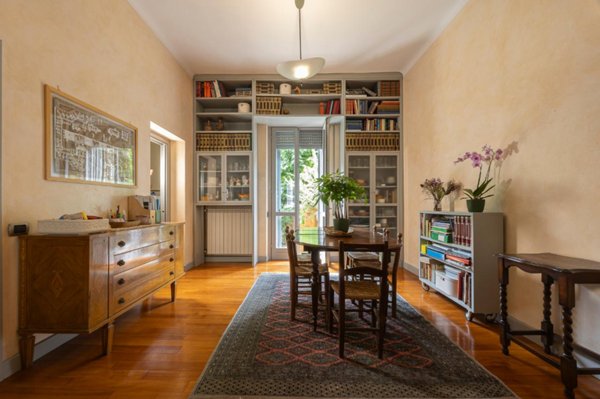 casa indipendente in vendita a Milano in zona Cagnola