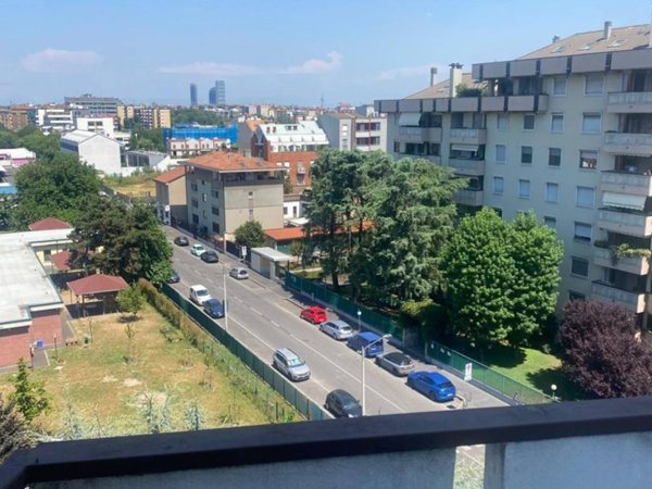 appartamento in vendita a Milano in zona Barona